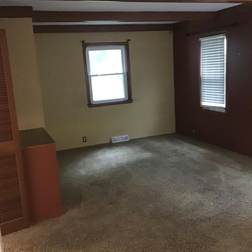 1306 Dickinson St, Grand Rapids MI 49507-2202 exterior