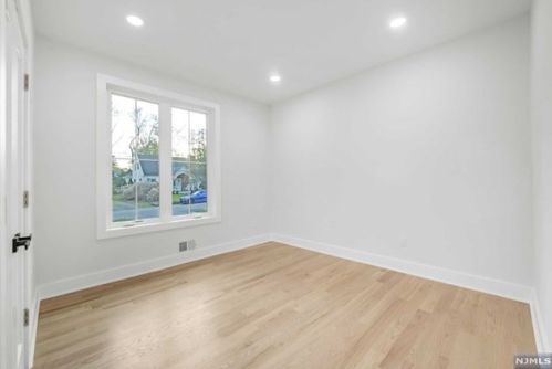 22 Lois Ave, Demarest NJ  07627-2220 exterior