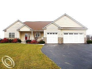 4801 Emerald Valley Loop, Fowlerville, MI 48836-9683