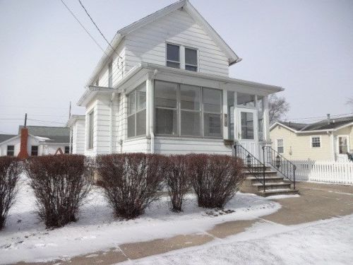 903 Canal St, Ottawa, IL 61350-4904