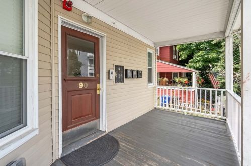 90 Easton St, Boston, MA