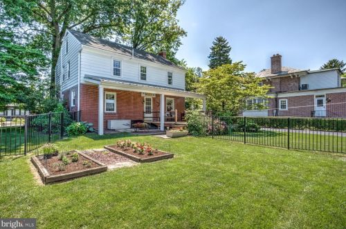 2013 Marietta Ave, Lancaster PA 17603-2205 exterior