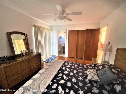 1029 Sarasota Dr, Lacey NJ 08731-5327 exterior