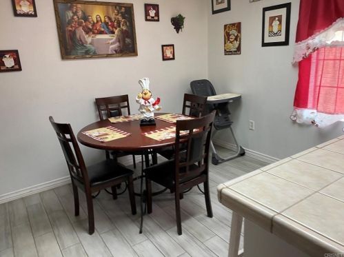 37 Garden Dr, Bakersfield CA 93307-5255 exterior