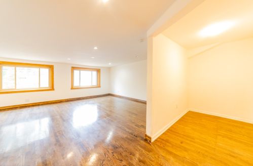 7225 Bennett Ave, Chicago IL  60649-2905 exterior