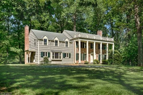 4 Military Hill Dr, Morristown, NJ 07960-6603