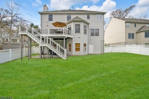 24 Cedar St, Kinnelon, NJ 07405-1329