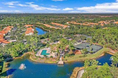 5060 Cedar Springs Dr, Naples FL 34110-2325 exterior