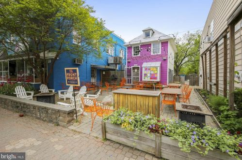 207 Burgess Ave, Alexandria VA 22305-1903 exterior