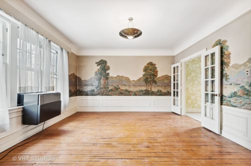 7541 Oakley Ave, Chicago IL 60645-1911 exterior