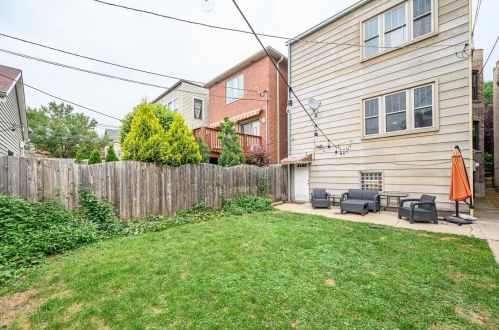 3220 Un Ave, Chicago IL 60616-4776 exterior