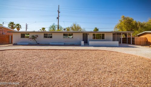 2111 Rainbow Vista Dr, Tucson, AZ 85712-2910