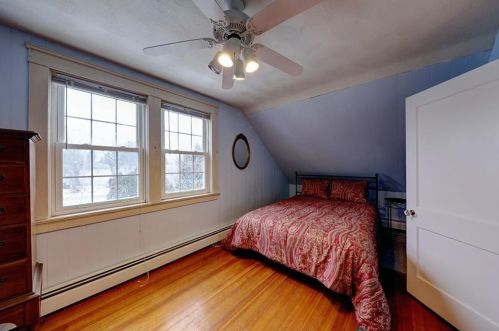 12 Lennon St, Providence RI 02908-1914 exterior