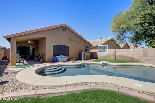 530 Bluefield Ave, Phoenix AZ 85032-1420 exterior