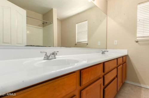 6810 39 Ln, Phoenix AZ 85029-3000 exterior