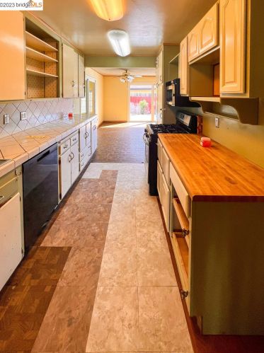 3212 Esperanza Dr, Concord, CA 94519-2225