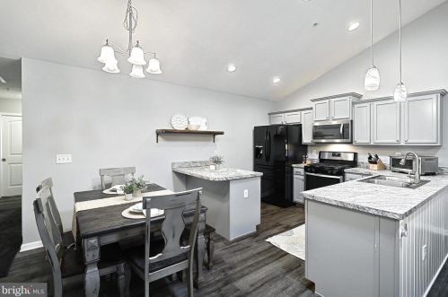 813 Middle St, Hanover PA 17331-2031 exterior