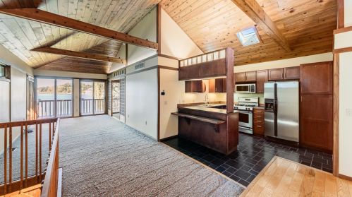 15404 Park Lake Rd, East Lansing MI 48823-3864 exterior