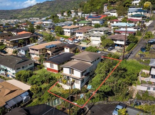 2841 Kamanaiki St, Honolulu, HI 96819-3810