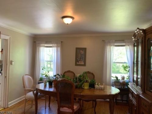 559 Mount Pleasant Ave, Livingston NJ  07039-1607 exterior