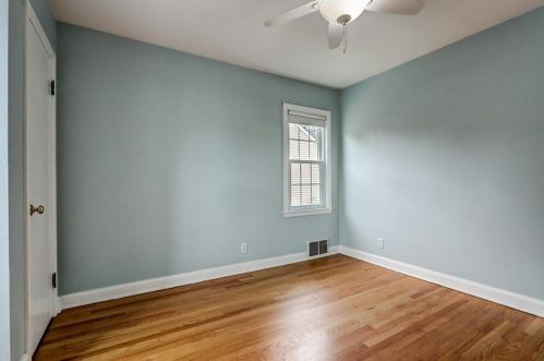 936 Currie Pl, Milwaukee WI 53213-3006 exterior