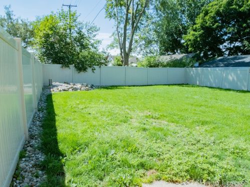 6 Travis St, Grand Rapids MI 49505-4637 exterior