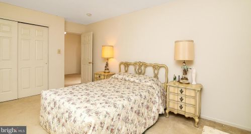 9 Kimberly Dr, Runnemede NJ 08078-2104 exterior