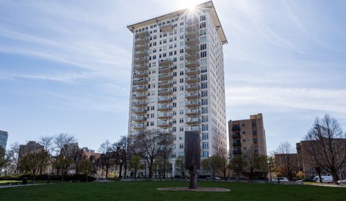 1522 Prospect Ave, Milwaukee WI 53202-6512 exterior