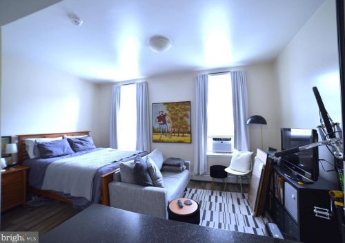 1410 6 St, Philadelphia PA 19147-5841 exterior