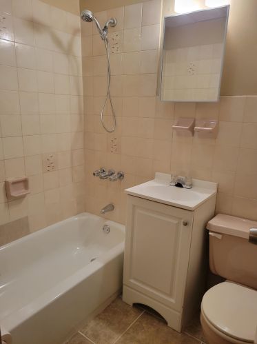 209 48th St, Union City NJ 07087-6423 exterior