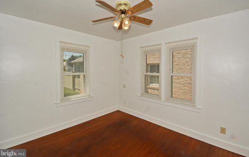 1214 Walnut St, Hanover PA 17331-1529 exterior