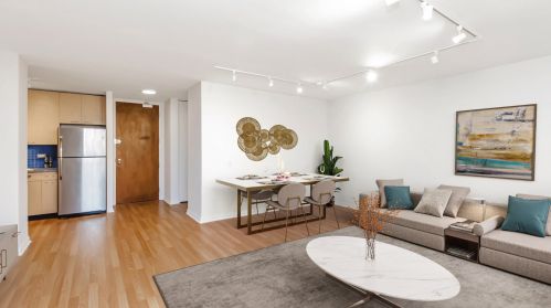 2800 Orchard St, Chicago IL  60657-5214 exterior