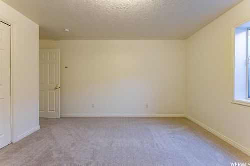 9525 Shoshone Ct, Sandy UT 84092-3074 exterior