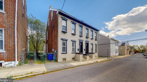 70 Warren St, Pottstown PA 19464-4336 exterior