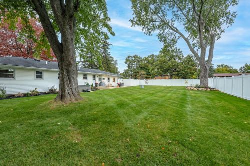 8523 Westnedge Ave, Kalamazoo MI  49002-6227 exterior