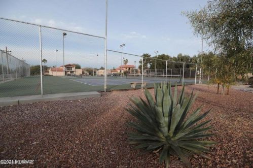 5677 Camino De La Noche, Tucson AZ  85718-4420 exterior