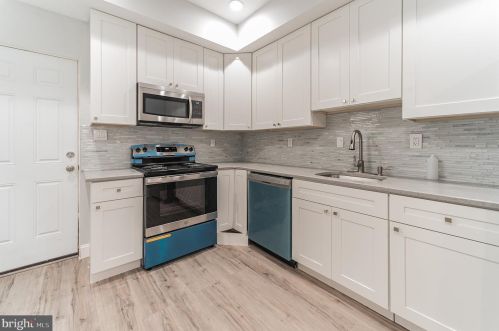 2262 Bouvier St, Philadelphia PA  19132-4321 exterior