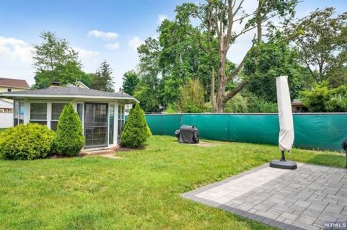 27 Beveridge St, Teaneck NJ 07666 exterior