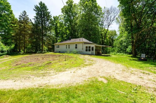 4624 1 St, Kalamazoo MI 49009-7943 exterior