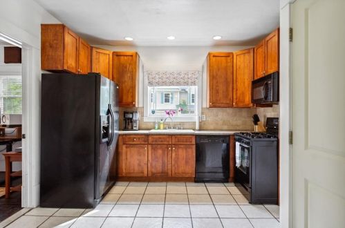 2491 Burtz St, Atlanta GA  30318-1802 exterior