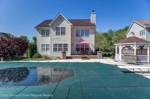 19 Cres Rd, Old Bridge NJ 08857-4101 exterior