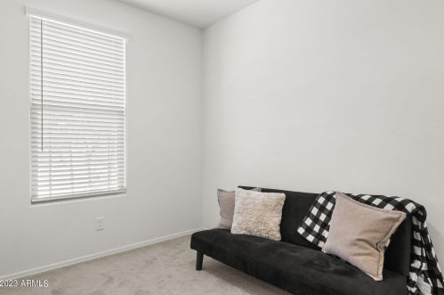 2837 Apollo Rd, Phoenix AZ  85041-5339 exterior