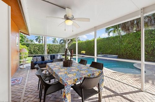 1233 12 Ave, Naples FL 34120-3485 exterior