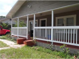 107 Cayuga St, Tampa FL  33603-3643 exterior