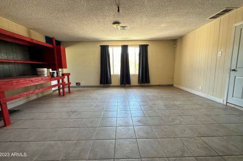 8640 16 Pl, Phoenix AZ 85040-2441 exterior
