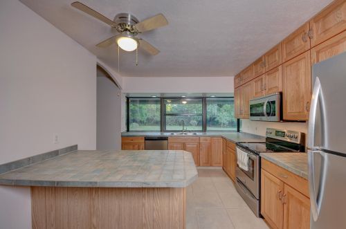 5406 Palmetto Dr, Fort Pierce FL 34982-7481 exterior