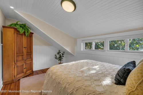 25 Memorial Pkwy, Atlantic Highlands NJ 07716-1655 exterior