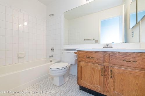 2 Cork Pl, Lacey NJ 08731-5603 exterior