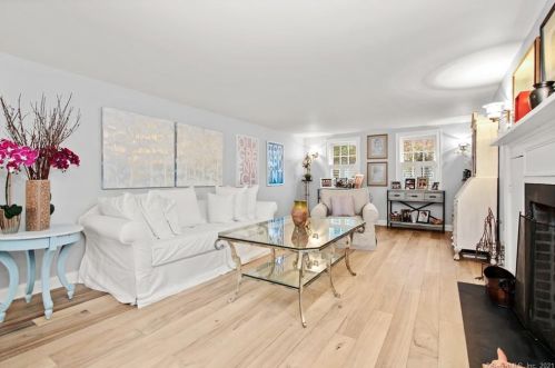 112 Shr Rd, Old Greenwich CT 06870-2214 exterior