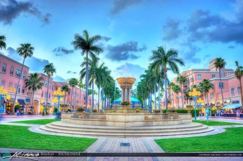 6793 Via Regina, Boca Raton FL 33433-3927 exterior